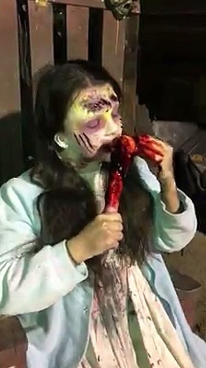 Survival rule #1 ....... Cardio! Some unlucky... - Spookers Haunted Attraction Scream Park, New Zealand
