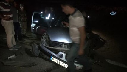 Şanlıurfa'da Otomobiller Kafa Kafaya Çarpıştı: 6 Yaralı
