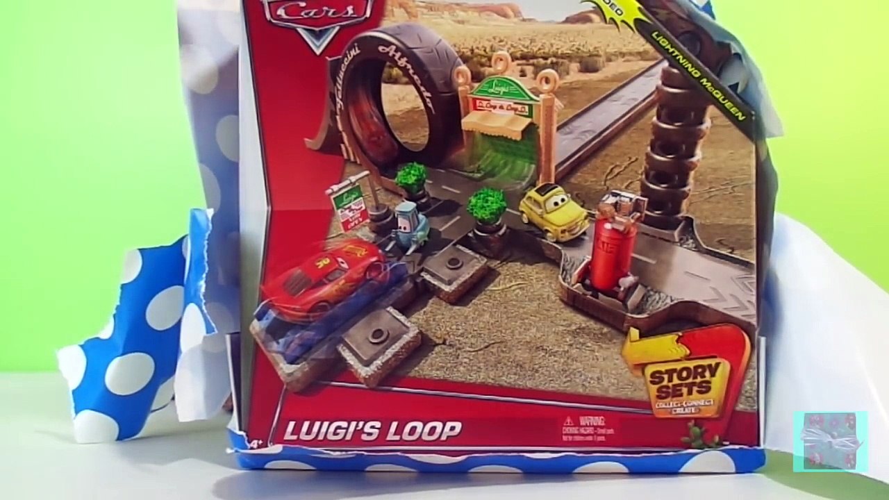 Disney Cars Luigis Loop Story Sets Playset & Lightning McQueen and Mater