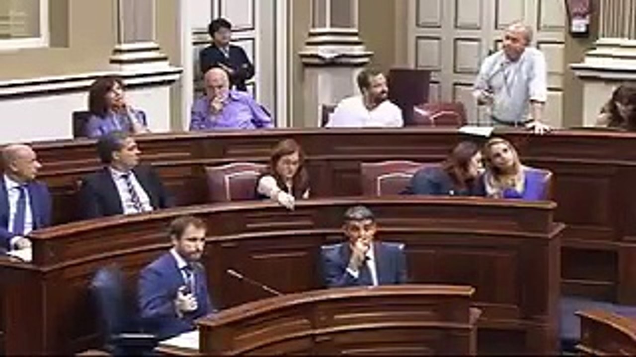 Diputado opina sobre los eSports y los videojuegos