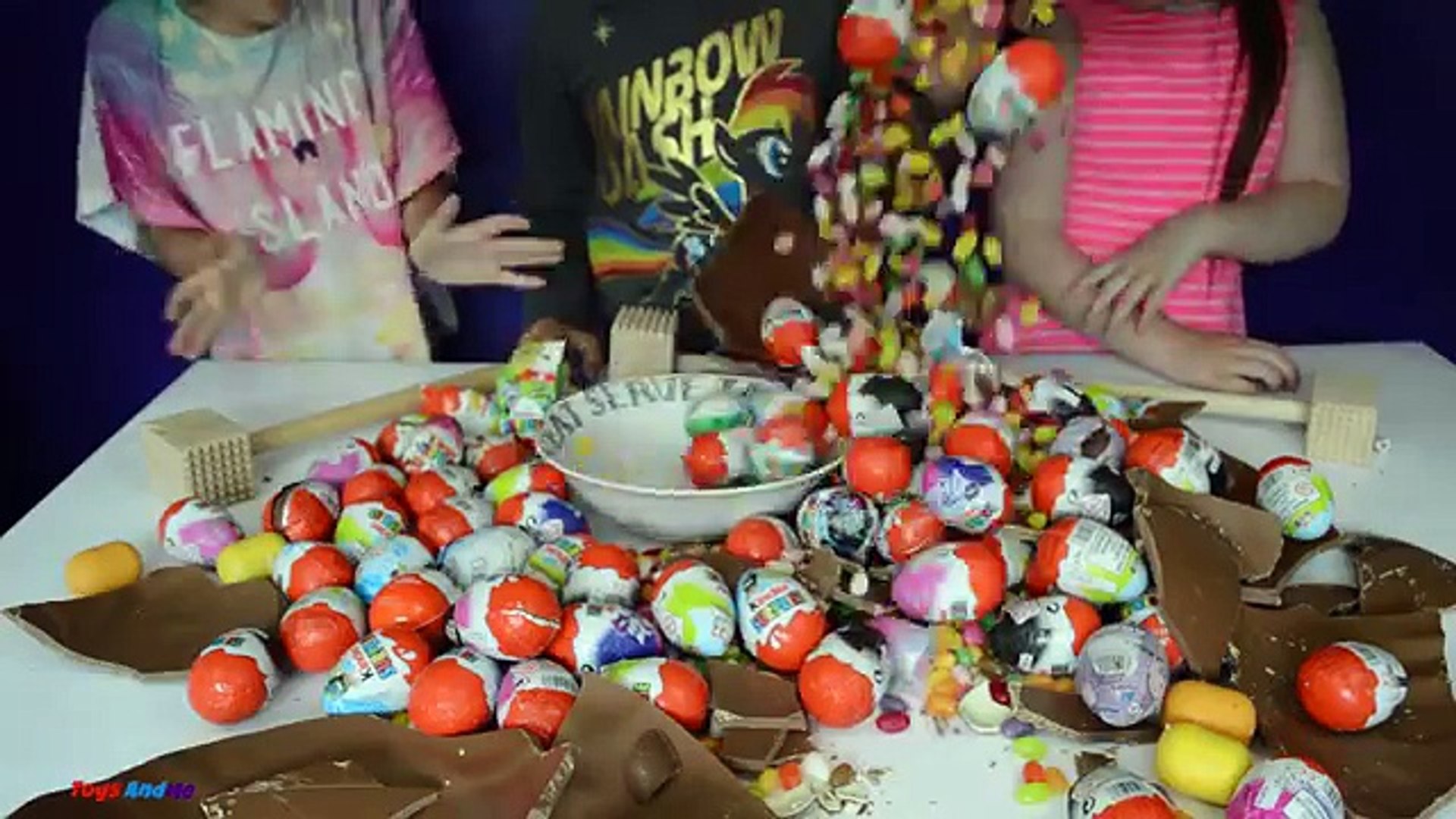 Chocolate eggs with toys sale