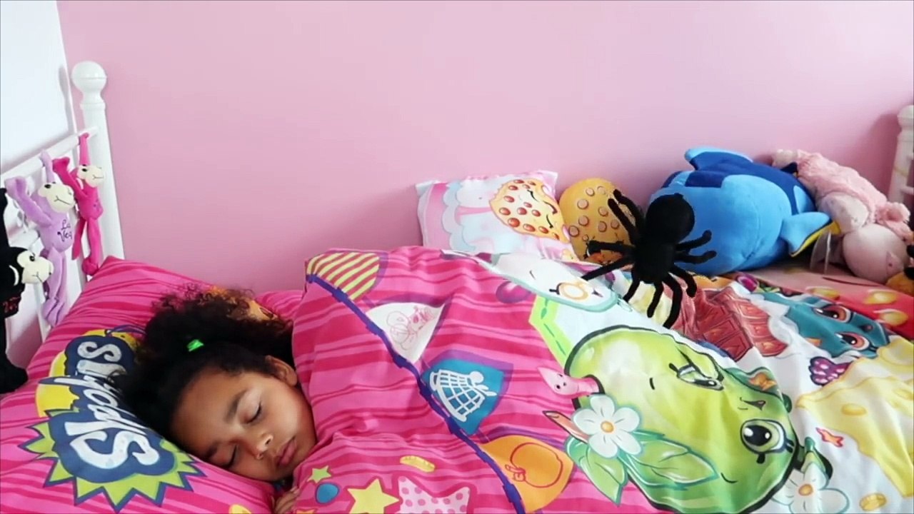 Bad Baby Spiders Attack Girl In Supermarket Compilation Mommy Freaks Out Toys AndMe (SKIT)