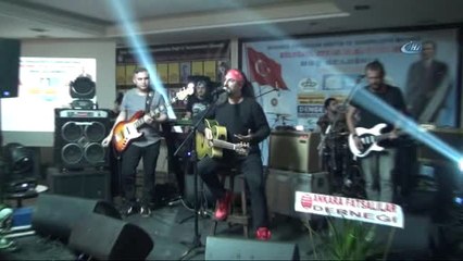 Pop Sanatçısı Çelik'i Bazı Hayranları "Serdar Ortaç" Sandı