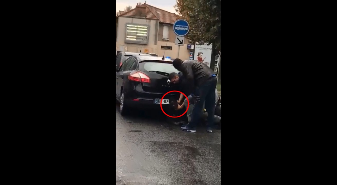 Interpellation extrêmement violente d'un jeune de Bobigny.