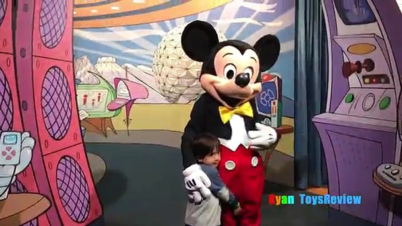 Amusement Park for Kids Rides! Meeting Disney Characters + Animal Kingdom Hotel + Toy Hunt