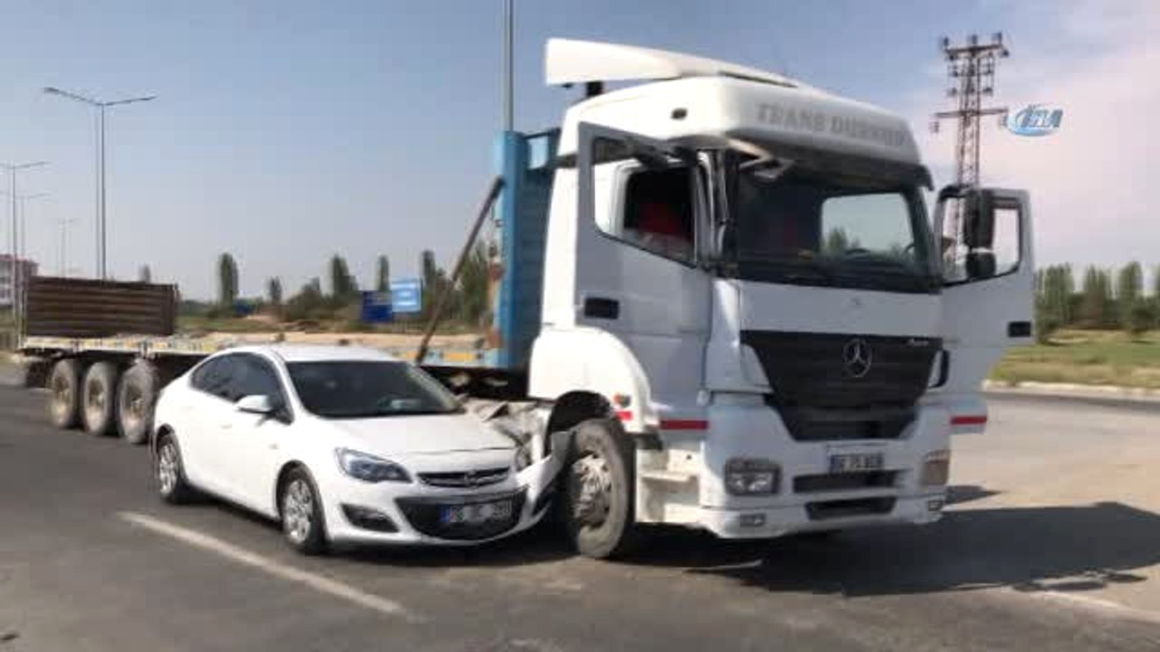 Iğdır'da Maddi Hasarlı Trafik Kazası