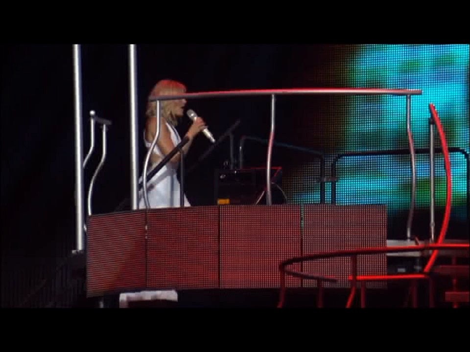 HELENE FISCHER - LIVE 2012: TOCKA (SEHNSUCHT) / FÜR EINEN TAG / FARBENSPIEL DES WINDS / DIE SCHÖNE UND DAS BIEST