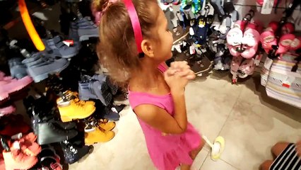 FLO ve DEFACTO alışverişimiz. Elife winx kostüm için ayakkabı arıyoruz.