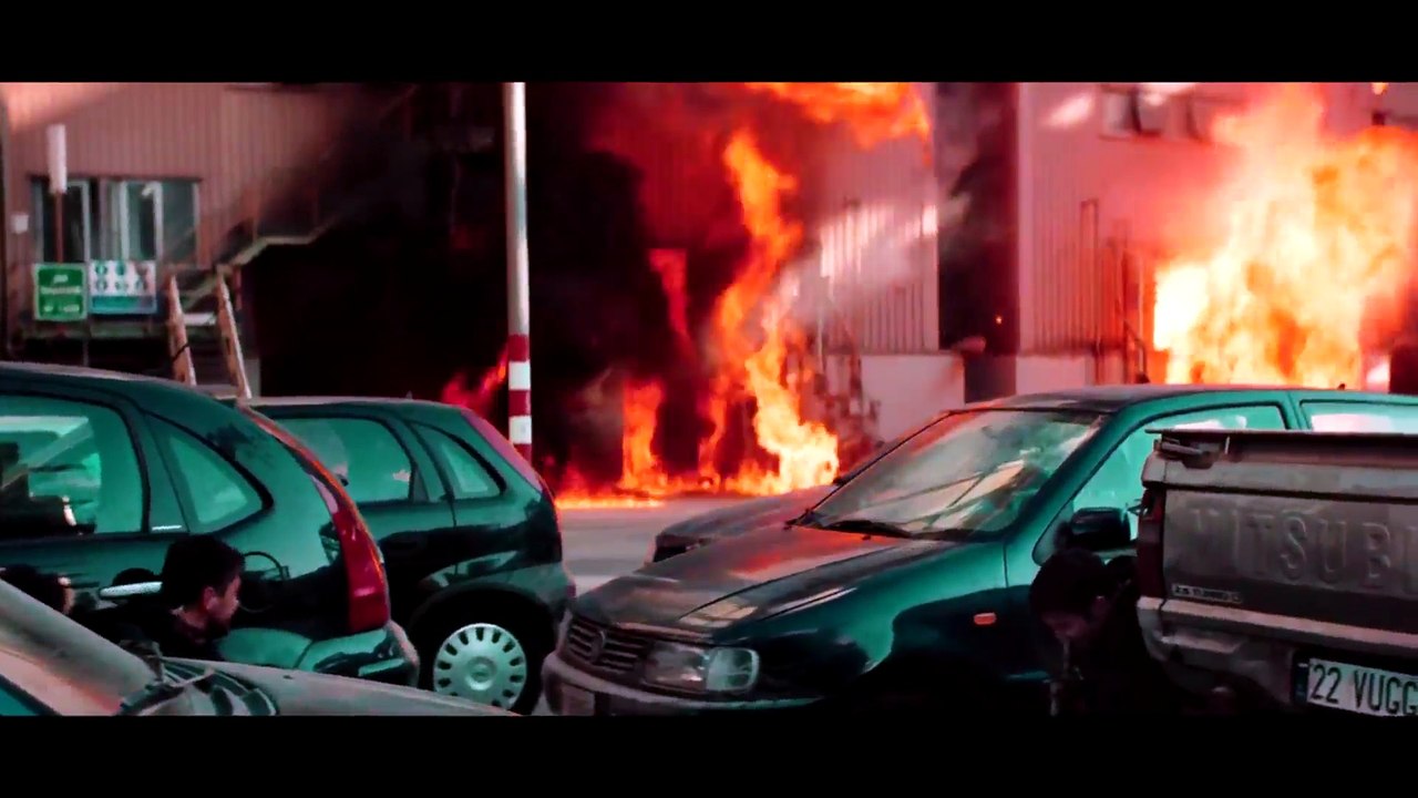 Stratton (2017) Fragman