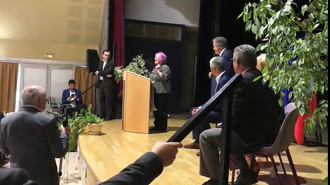 Des élus d'Auvergne Rhône-Alpes expriment leur ras-le-bol de manger... des lentilles