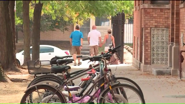 Chicago Police Searching For Man Groping Women While Riding on Bicycle
