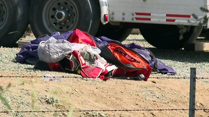 Скачать видео: Skydiver Critically Injured After Accident in California