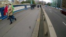 Dizaines de coureurs déguisés en Gorilles à Londres pour protester contre leur disparition !