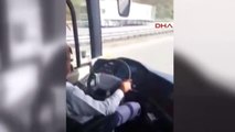 Zonguldak Yolcu Otobüsü Şoförü Hem Sigara İçti Hem Selfie Çekti