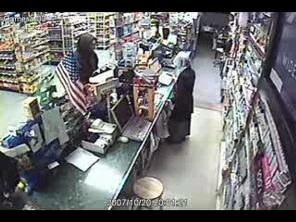 Muslim Sister Defends Against Robbery