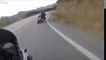 Ce biker en Harley-Davidson prend tout les risques pour distancer un motard en Kawasaki