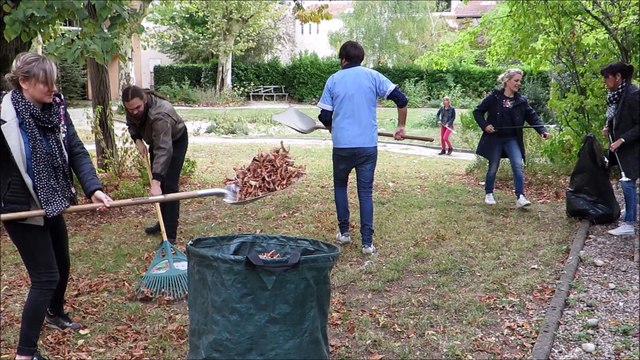 Romans : les profs font le ménage au lycée Bouvet pour protester