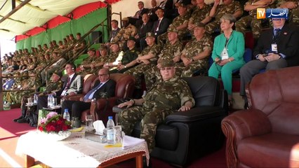 دفاع: الفريق أحمد قايد صالح يشرف على تدمير المخزون المتبقي من الألغام