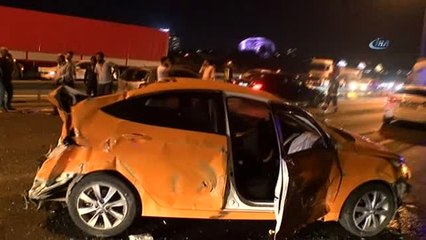 Tem Otoyolunda 5 Araçlı Zincirleme Kaza