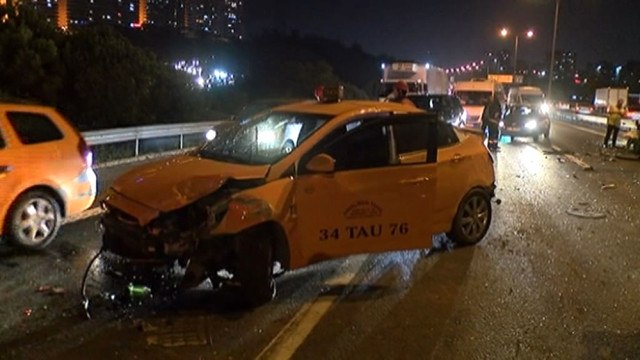 TEM'de Zincirleme Kaza! Edirne İstikameti Trafiğe Kapandı