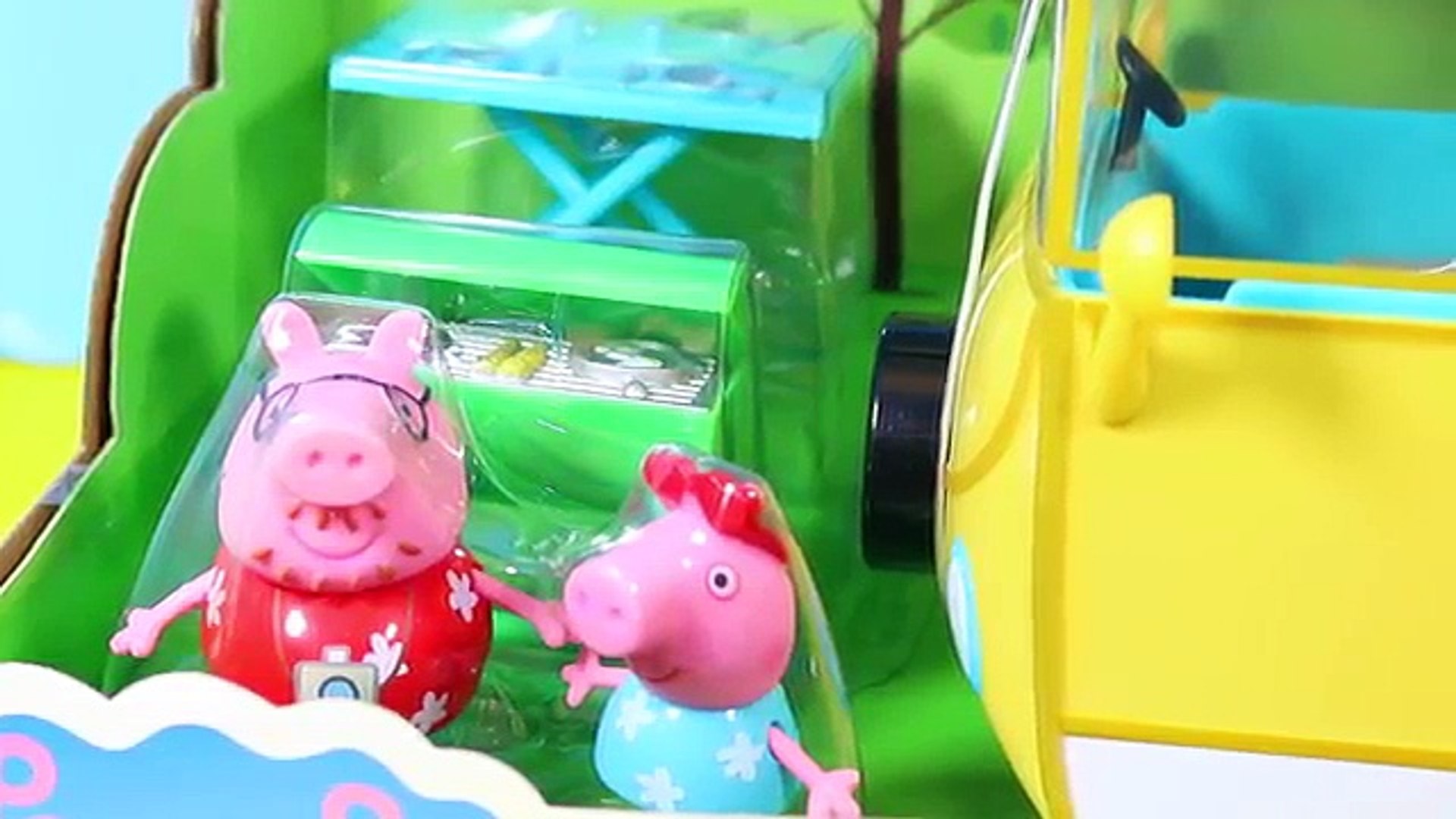 ⁣Voiture vacances maman pique-nique porc jouer avec Doh Peppa Campervan Autocaravana Camping de Vac
