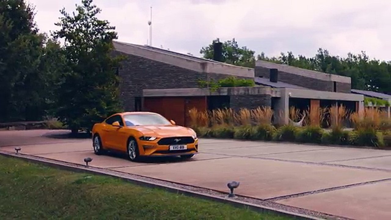 2018 Ford Mustang GT V8 TEST DRIVE / Interior / Exterior by Carlton Tolentino