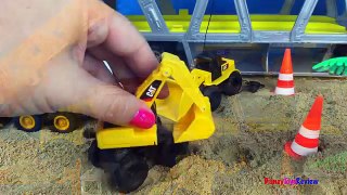 CAT Construction Toy Mighty Machines Build a Train Track - Dump Truck Bulldozer Camion de volteo