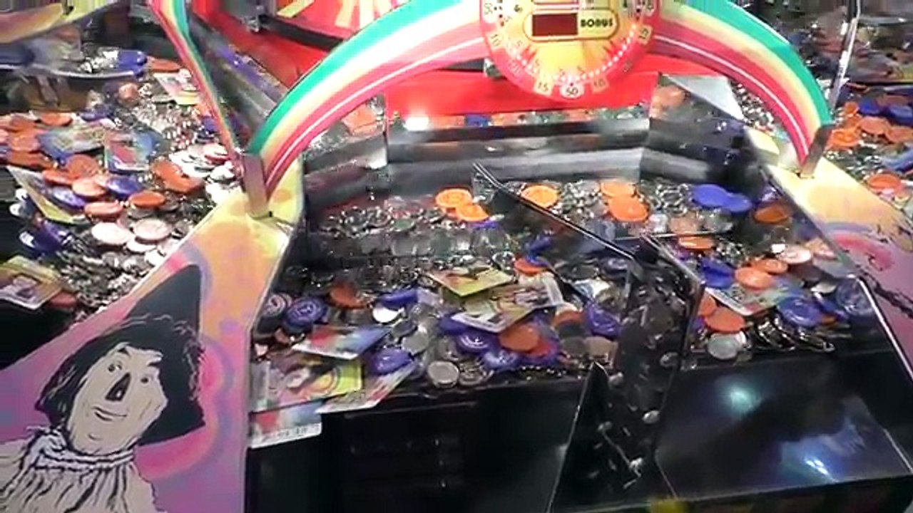 20,000 ticket JACKPOT from The Wizard of Oz - Coin Pusher