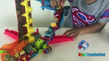 Thomas and Friends Minis Twist N Turn Stunt Thomas the Train DC Super Friends toy trains for kids