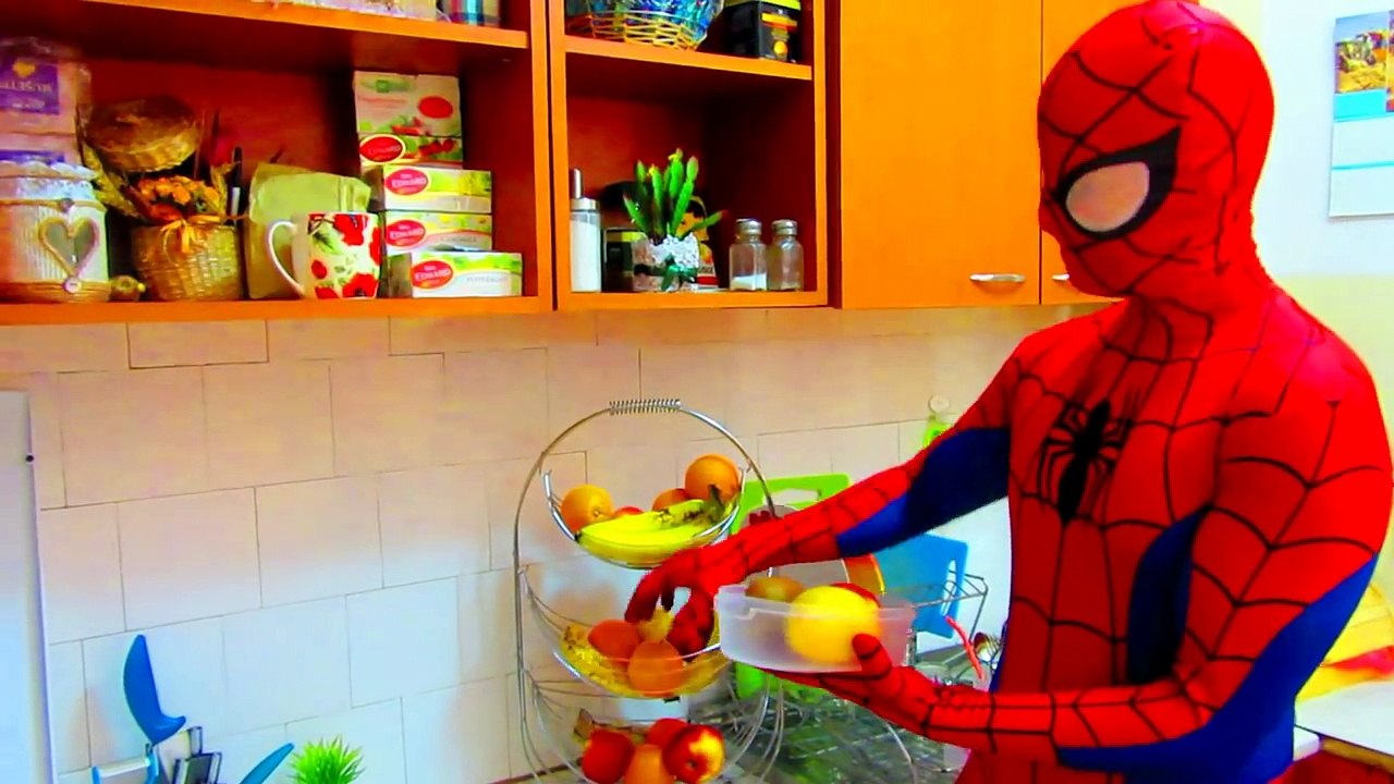 SICK Spiderman Goes To Frozen Princess Elsa who is doctor