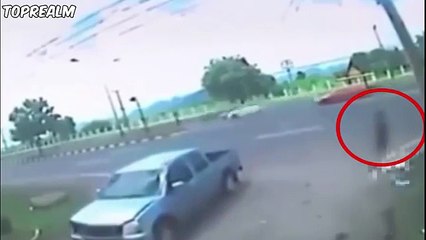 6 Real Ghosts Videos Caught On CCTV Camera! [2017]