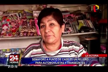 La Victoria: vecinos denuncian que semáforo está a punto de caer en la vía pública