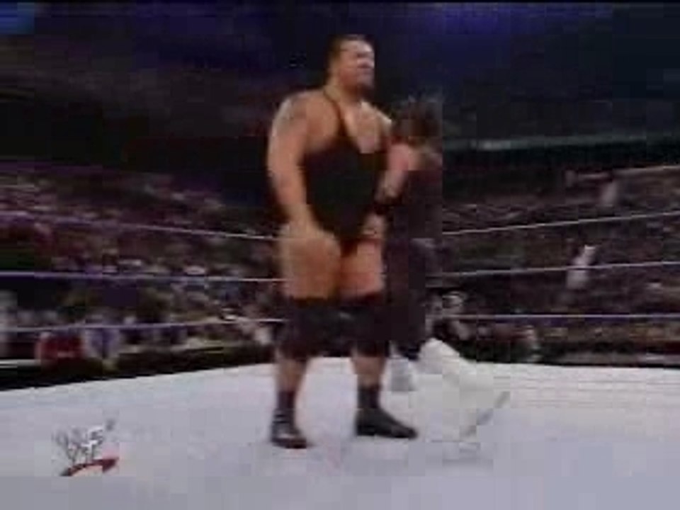 Big Show vs. Hurricane [WWF European title match]