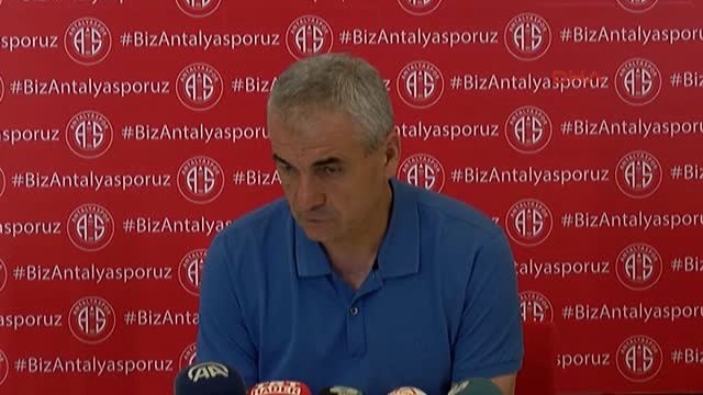 Teknik Direktör Rıza Çalımbay Basın Toplantısı Düzenledi