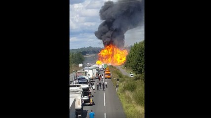 Explosion d'un camion transportant des bouteilles de gaz sur la RN10 (Charente-Maritime)