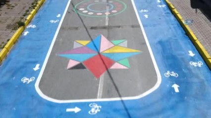 Gaziosmanpaşa'da Çocuklar Sanal Oyunları Bırakıp Oyun Sokağına Koştu