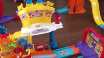 Kids Toy Car Race - Remote controlled car racing track - Ultimate RC Speedway - M&M Show