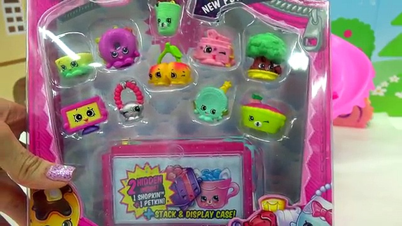 Splashlings Mermaid 12 Pack & Season 4 Shopkins 12 with Surprise Blind Bags Cookieswirlc