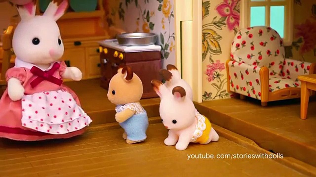 Story for Kids With Calico Critters Toys! The Wolf & 7 Kids Fairy Tale ...