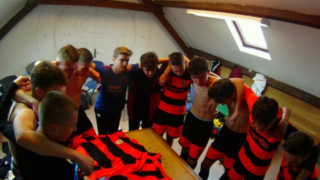 Cri de guerre U18 suite à la victoire 4-0 en coupe d'Artois face à Aubigny