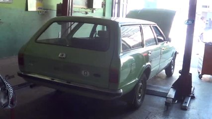 Eşinden Kalan 1979 Model Klasik Arabasını Kızılay'a Bağışladı