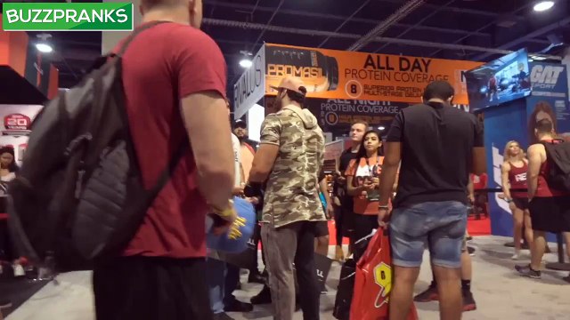 Prank on Body Builders GONE WRONG 2017