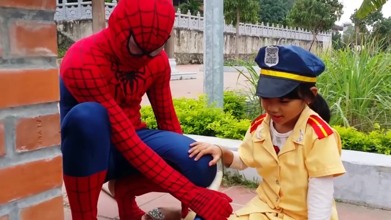 Joker Kidnap Frozen Elsa baby w/ Police Baby vs Spiderman Baby Recuse Elsa