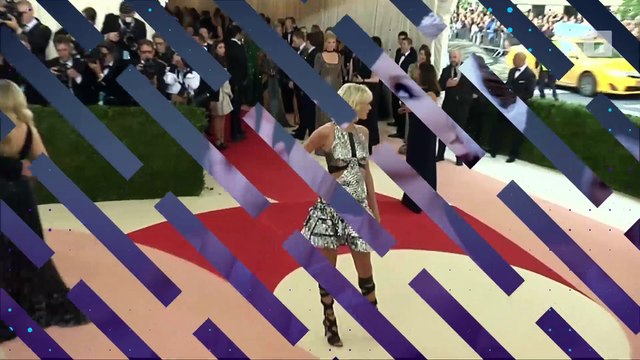 Taylor Swift sued for allegedly stealing 'Shake it Off' lyrics