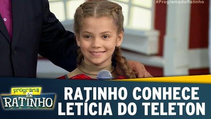 Ratinho conhece Letícia, criança símbolo do Teleton 2017