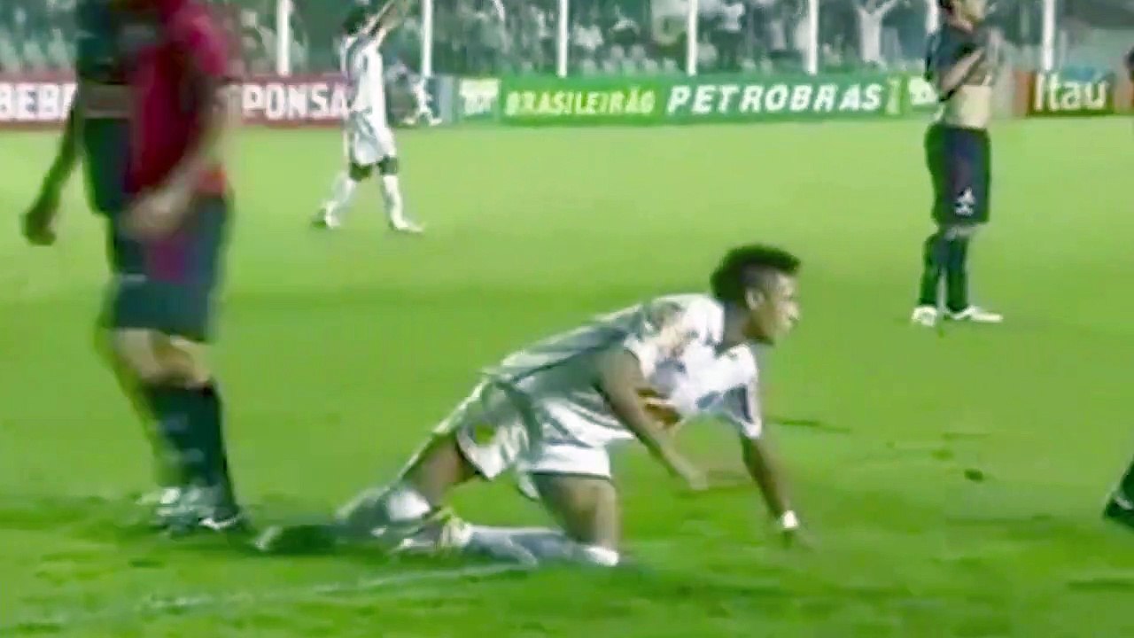 Quand Neymar insultait son entraîneur pour tirer un penalty 2010!