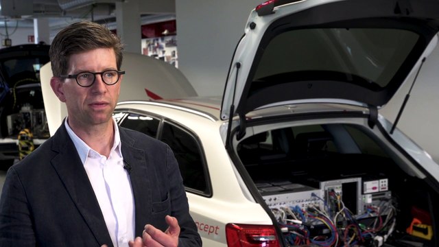 Experten interview mit Miklos Kiss zum Thema pilotiertes Fahren