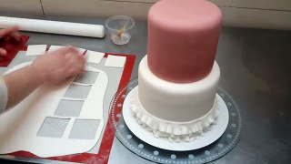 Billowed Cake How To Make Decorar con Fondant by CakesStepbyStep