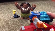 Bataille épique Méga histoire jouet jouets contre dinotrux d-struct moana Dino camion maui maui Moana Construx