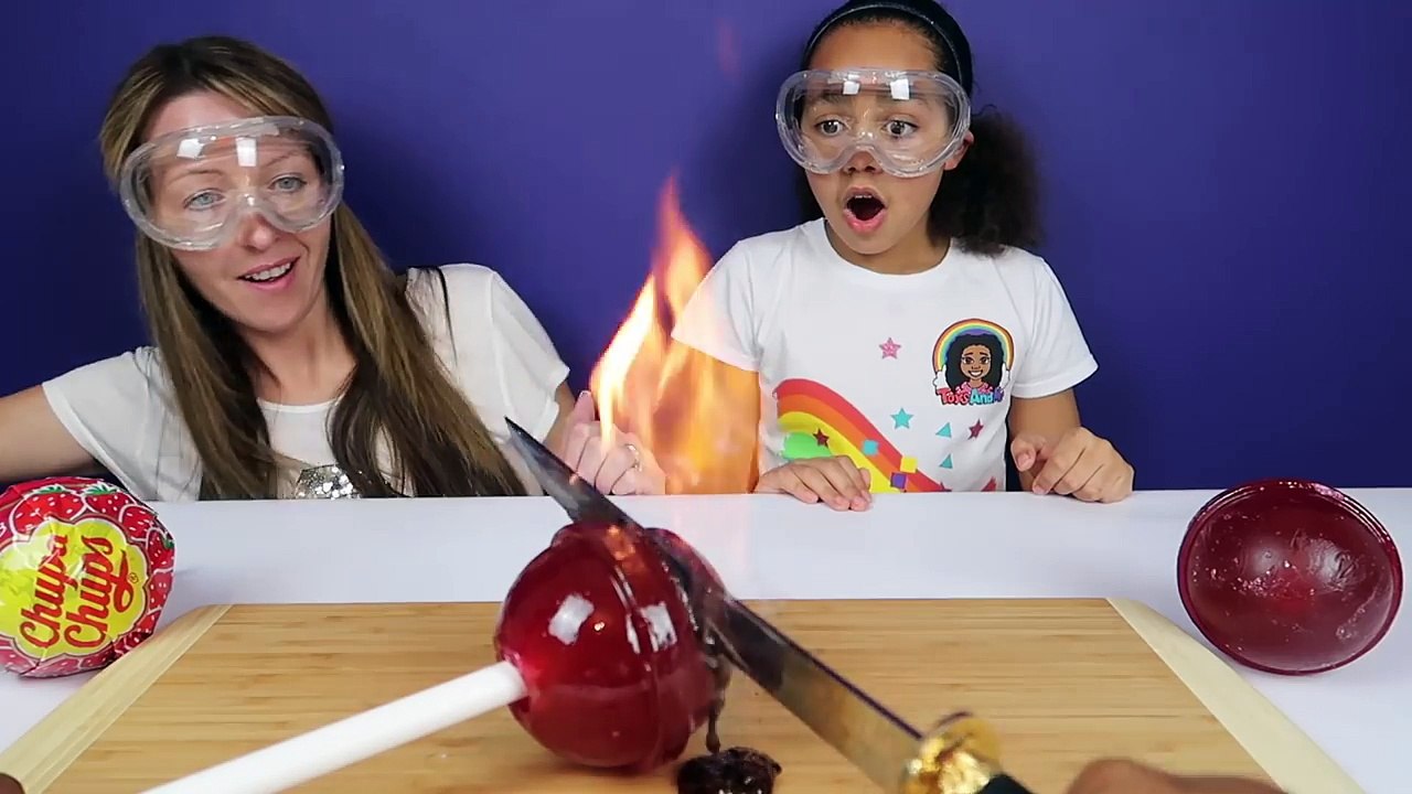 EXPERIMENT Glowing 1000 degree Knife VS Giant Chupa Chups Lollipops - School Supplies Toys